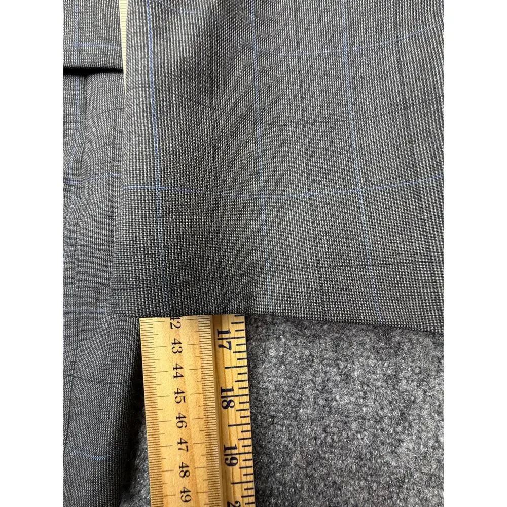 Vintage Burberrys Mens 46 Gray Blue Plaid 100% Wool Blazer Sport Coat